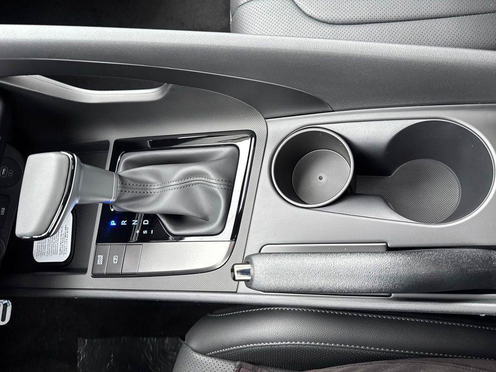 New 2026 Hyundai Elantra SEL Sport FWD image 17