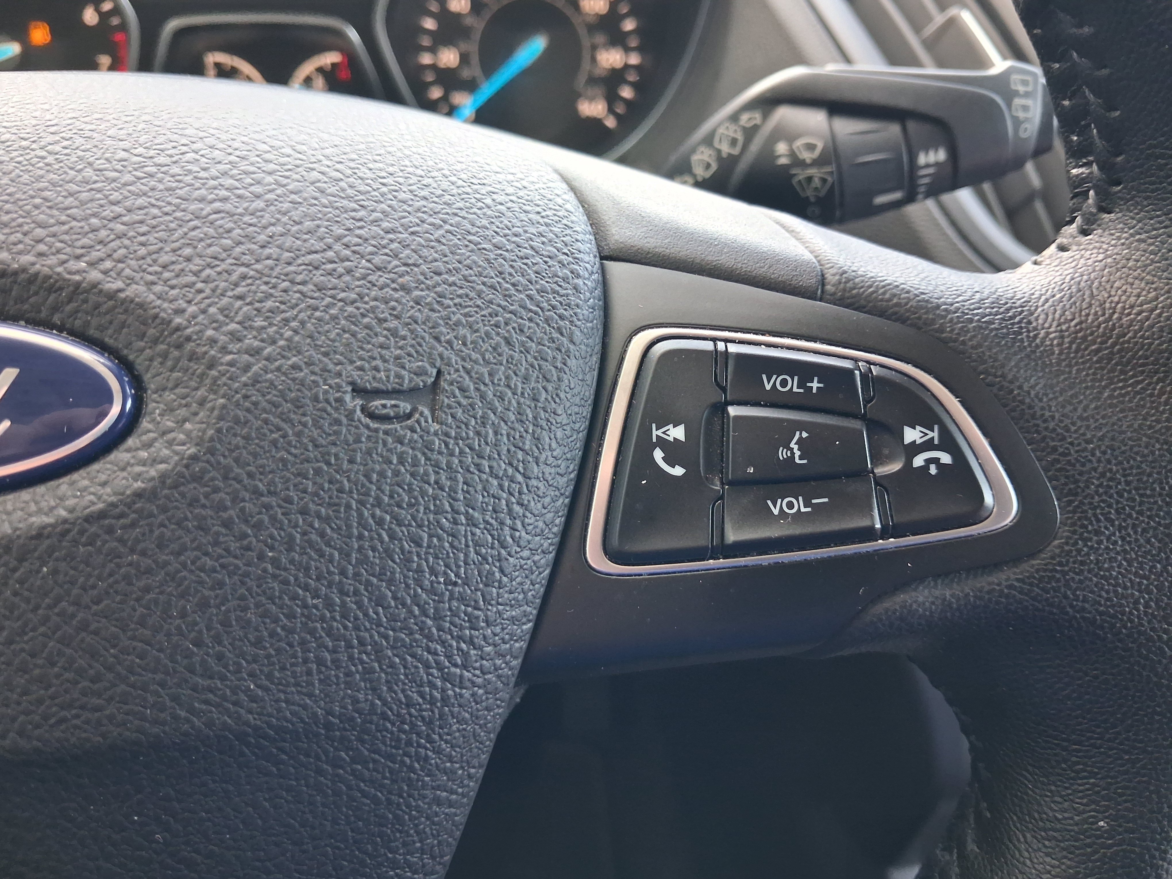 Used 2019 Ford Escape SEL FWD image 11