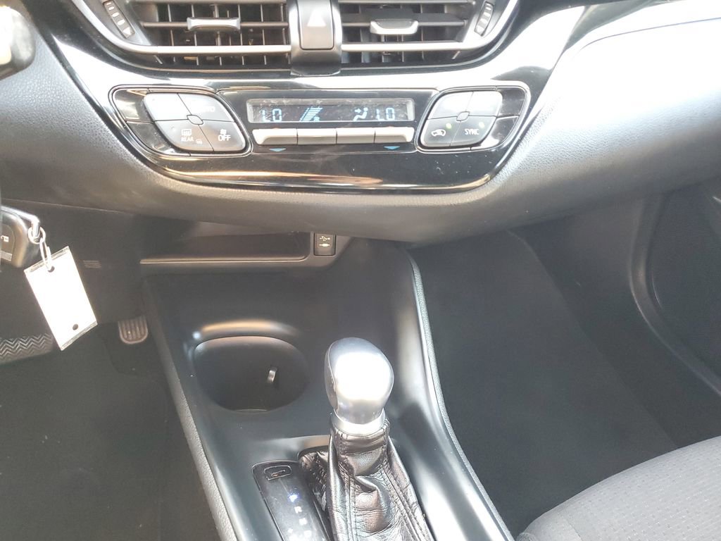 Used 2018 Toyota C-HR XLE image 18