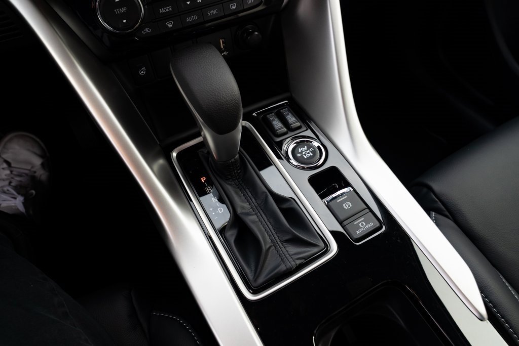 New 2025 Mitsubishi Eclipse Cross SEL image 17