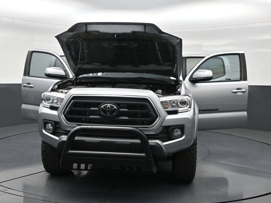 Used 2022 Toyota Tacoma SR5 w/ Technology Package RWD image 33