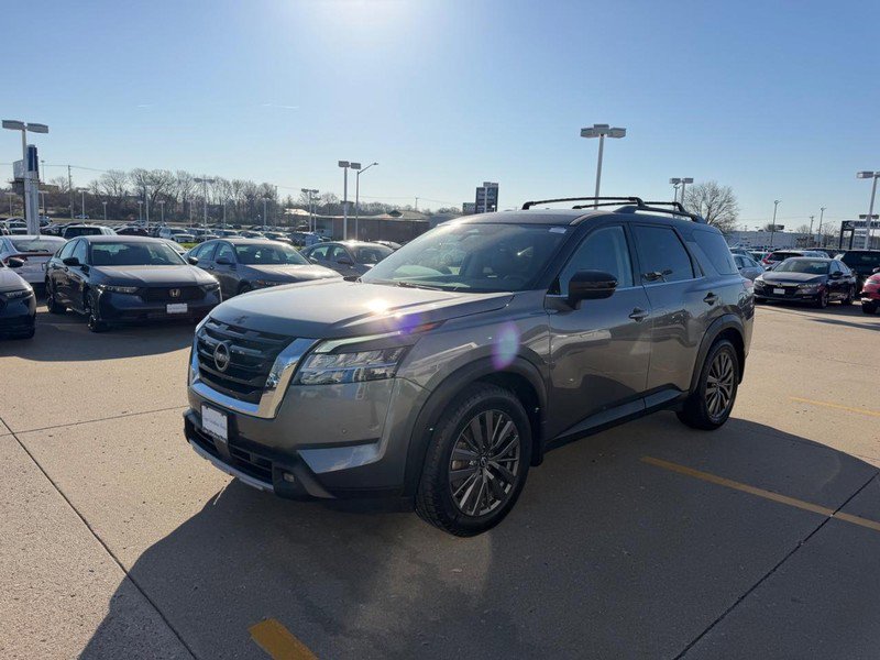 Used 2022 Nissan Pathfinder SL w/ SL Premium Package AWD/4WD image 7