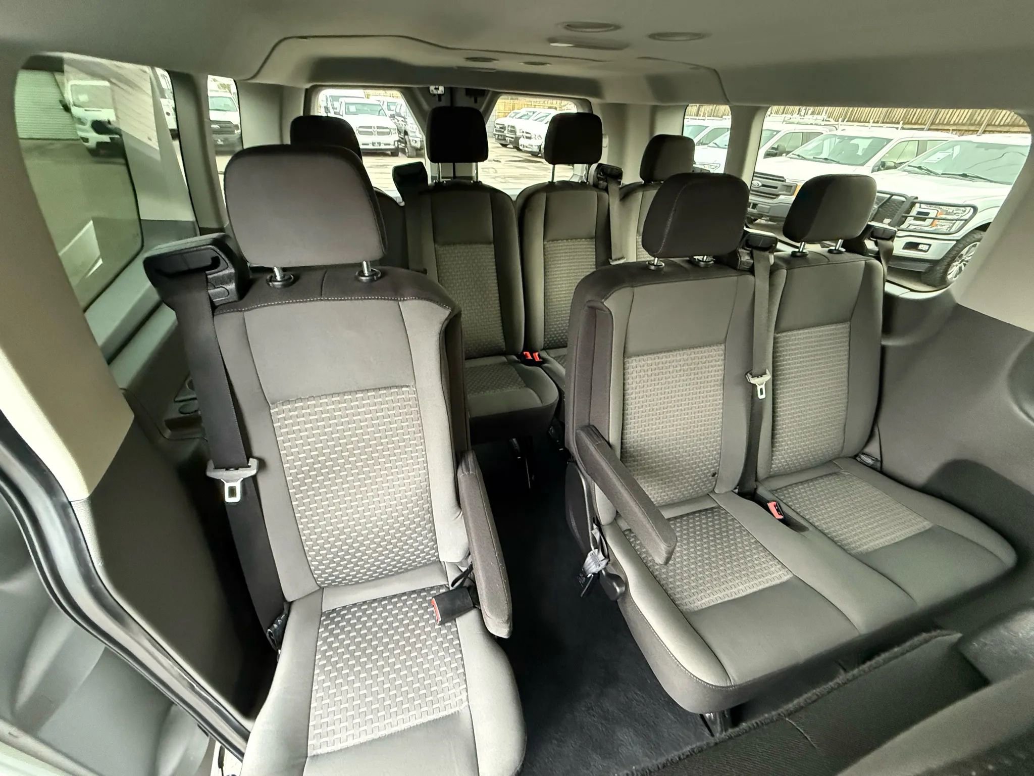 Used 2023 Ford Transit 350 XLT image 30