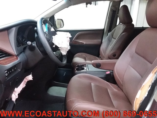 Used 2017 Toyota Sienna Limited AWD/4WD image 10