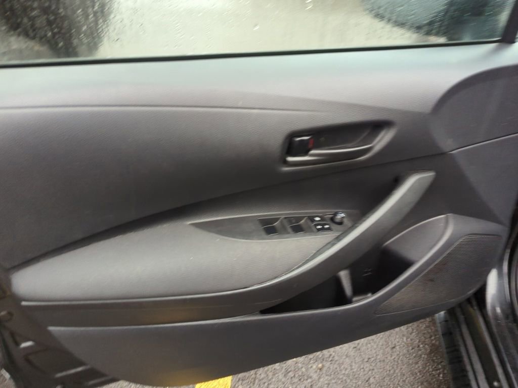 Used 2022 Toyota Corolla LE image 8