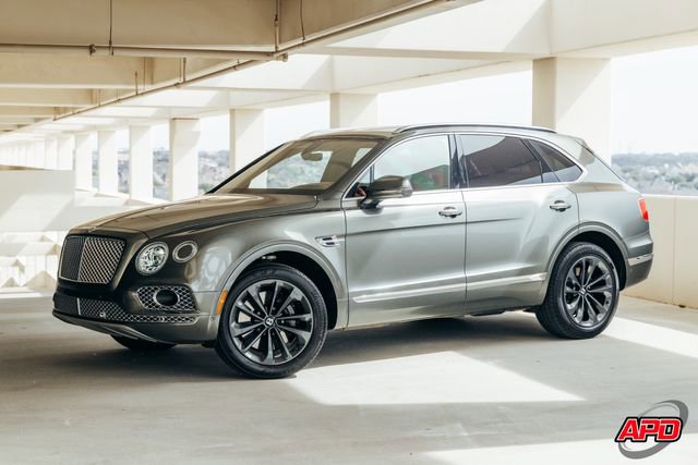 Used 2017 Bentley Bentayga image 45
