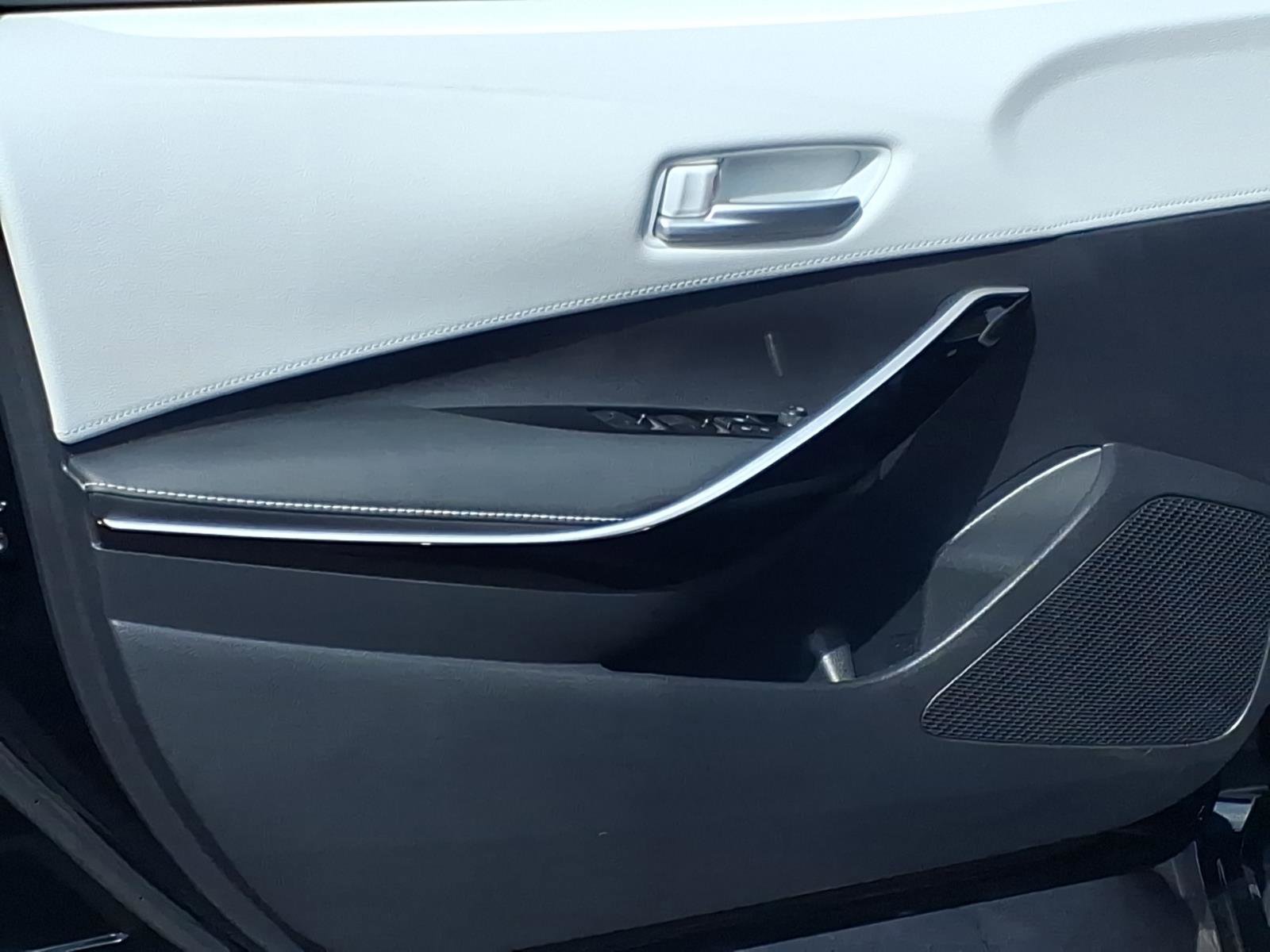 Certified 2025 Toyota Corolla XSE image 13