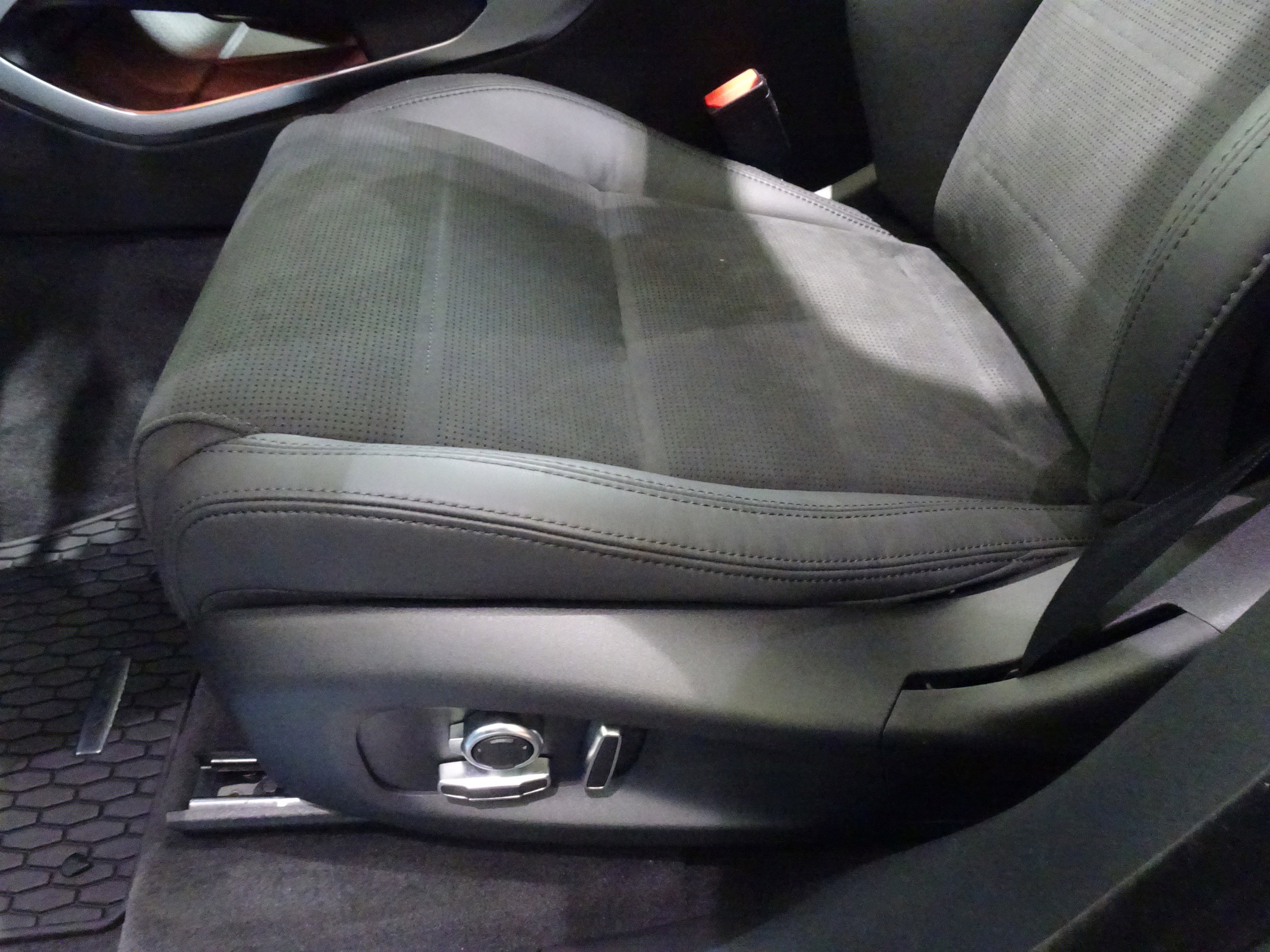 New 2026 Jaguar F-PACE SVR 575 Edition image 13