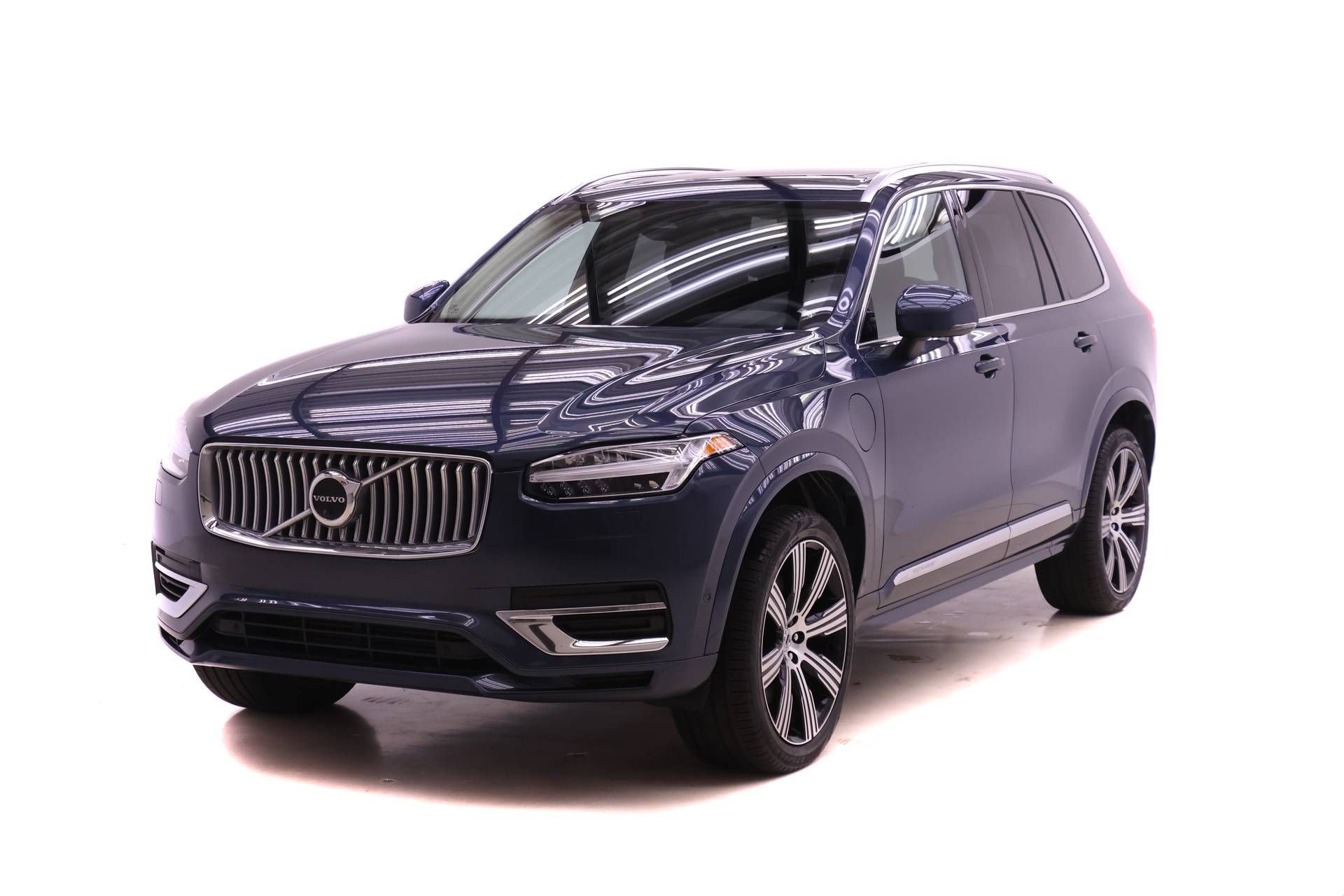 Certified 2023 Volvo XC90 T8 Plus w/ Protection Package Premier image 1