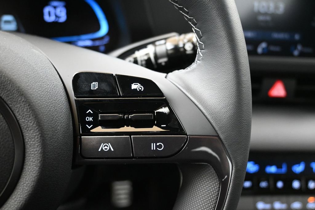 New 2026 Hyundai Elantra Sport FWD image 27