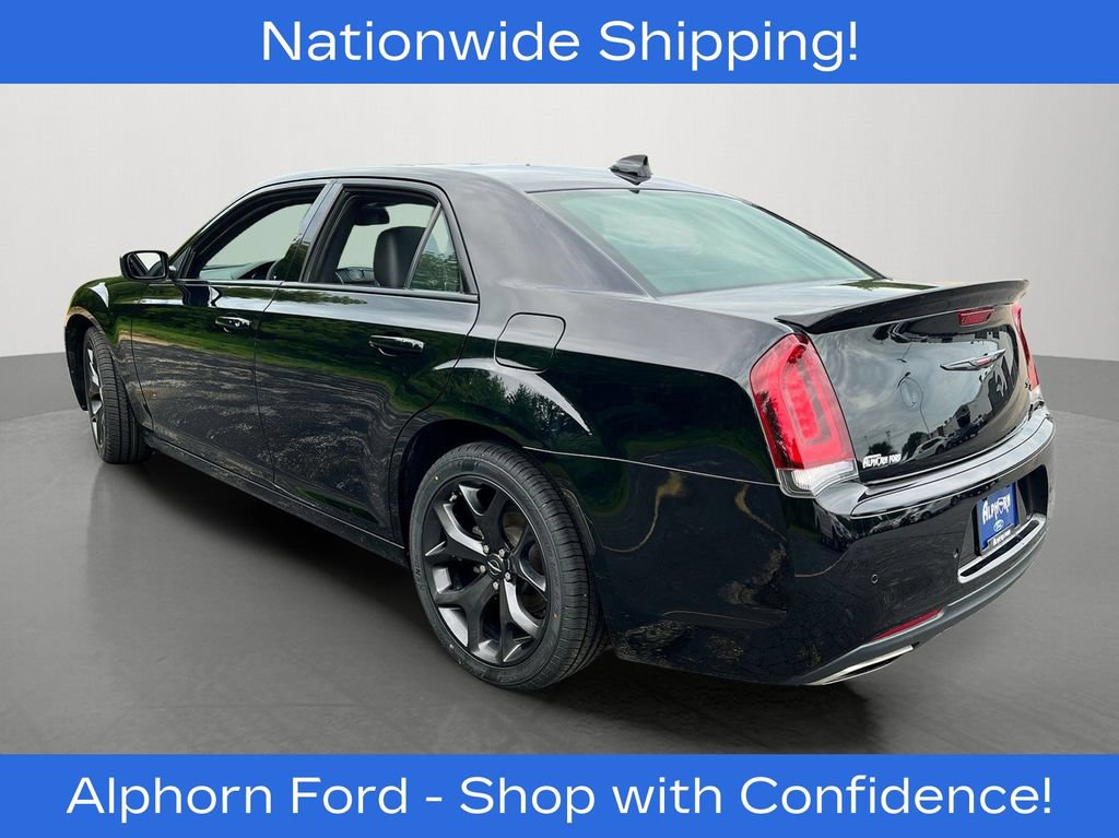 Used 2023 Chrysler 300 S w/ Comfort Group RWD image 4