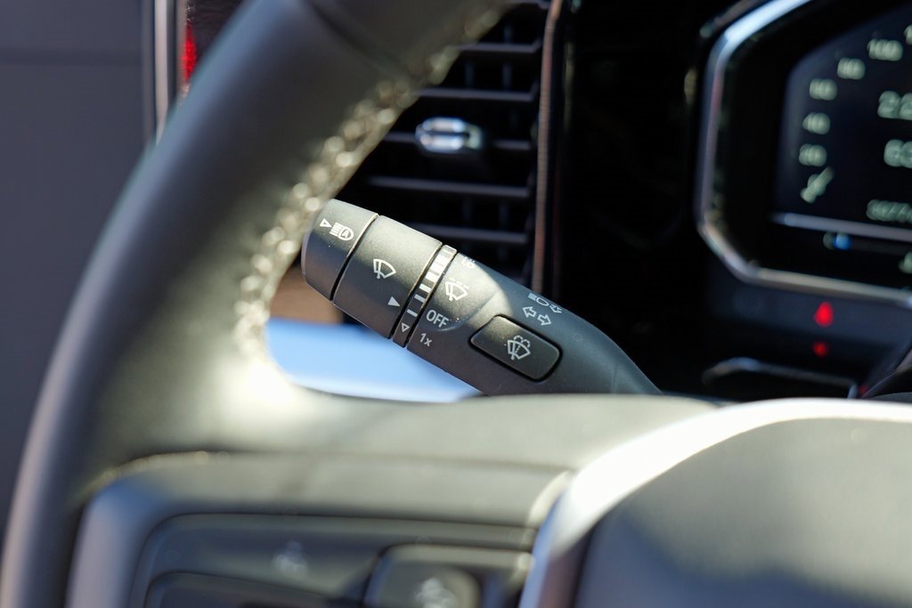 New 2025 GMC Sierra 1500 Elevation image 17