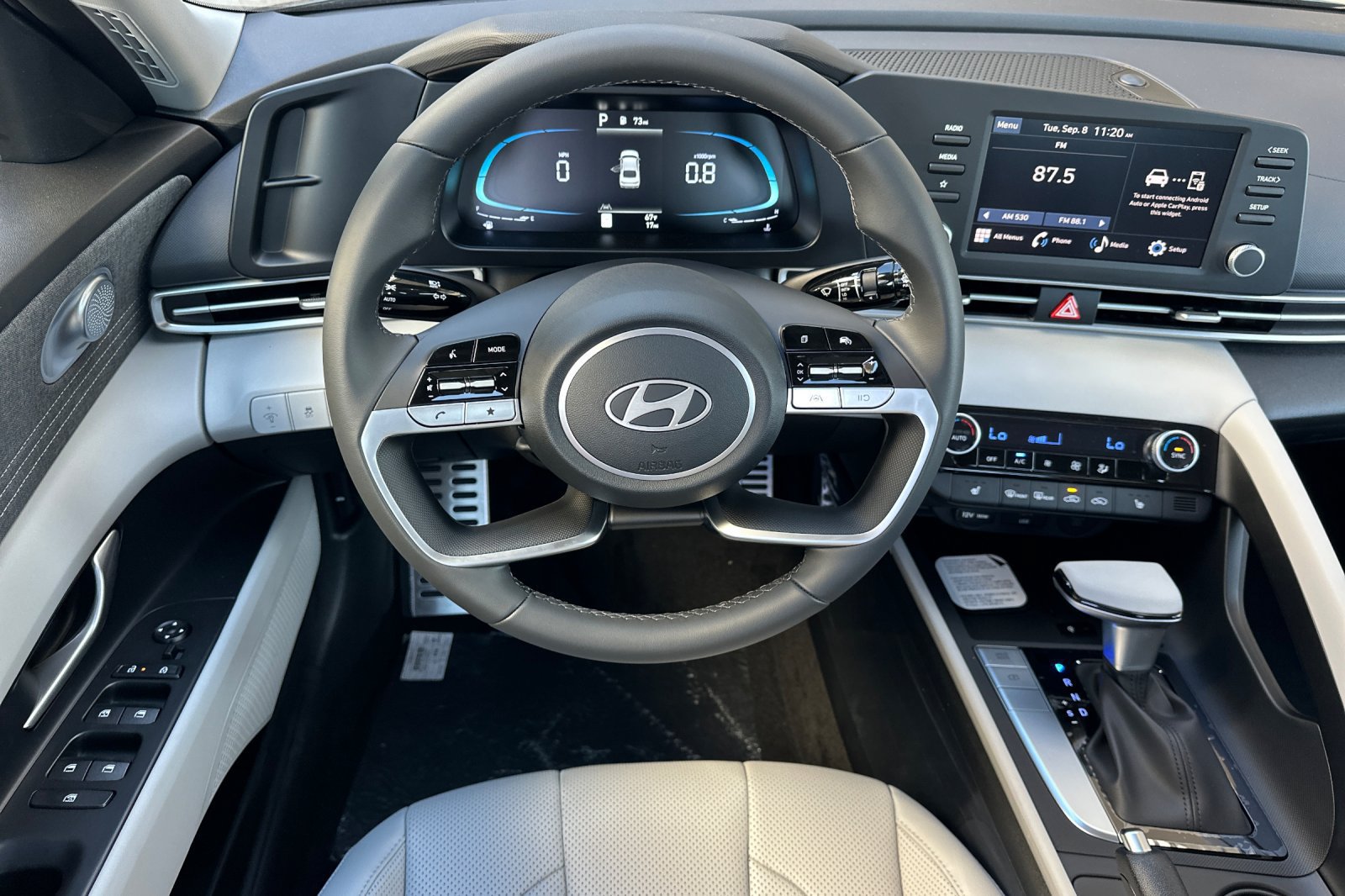 New 2026 Hyundai Elantra SEL Sport FWD image 13