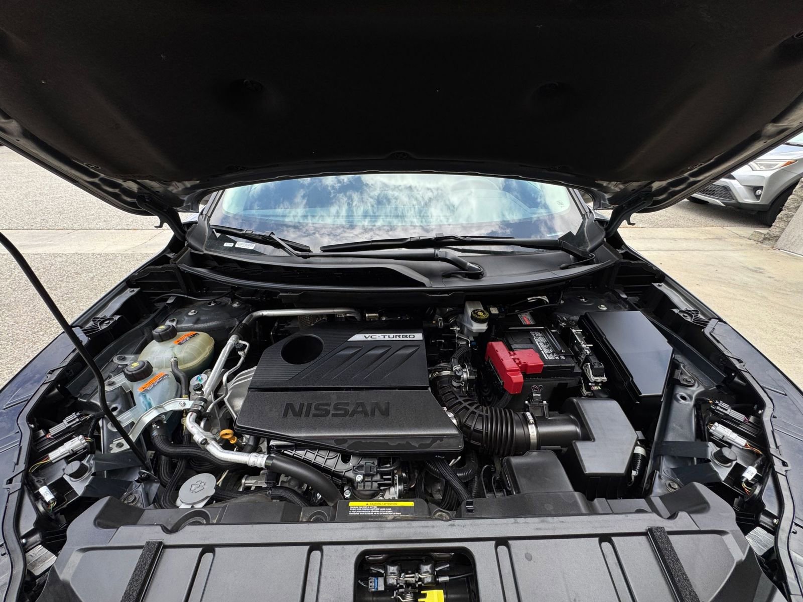 Used 2025 Nissan Rogue SV FWD image 34