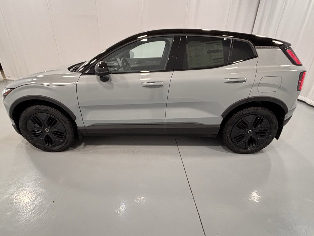 New 2026 Volvo EX30 Cross Country Ultra image 9