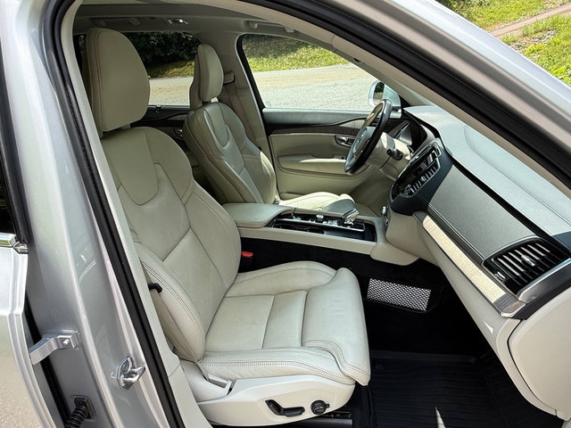Used 2021 Volvo XC90 T8 Inscription w/ Protection Package Premier AWD/4WD image 22