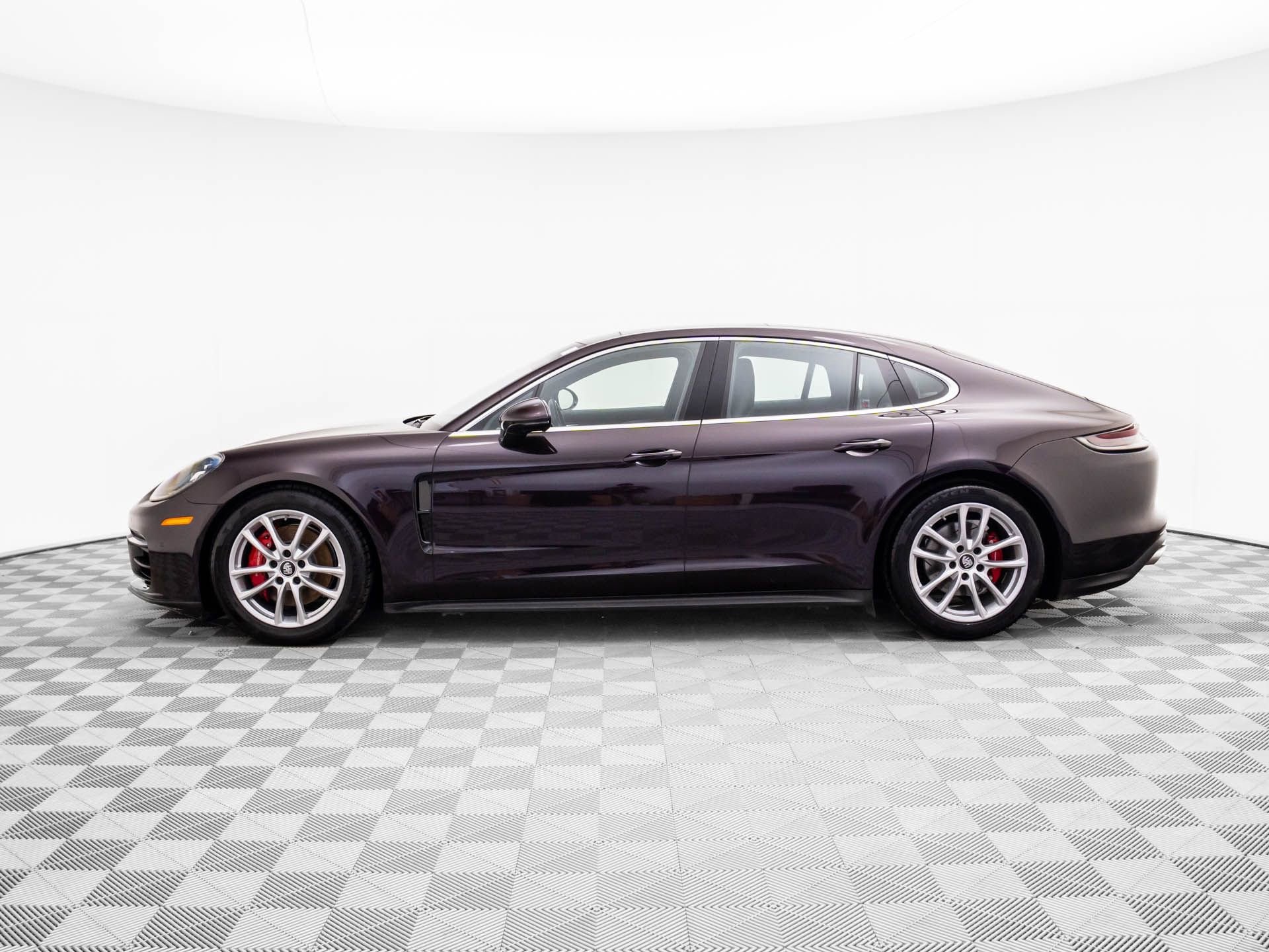 Used 2022 Porsche Panamera 4S image 2