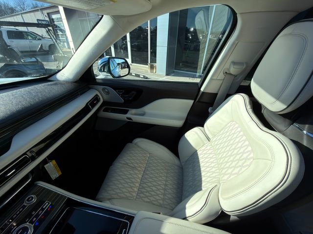 Used 2022 Lincoln Aviator Black Label w/ Dynamic Handling Package image 26