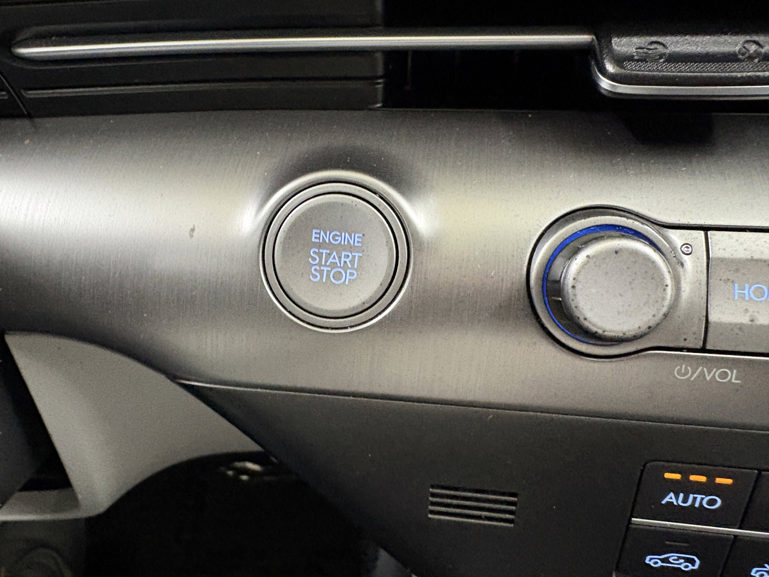 Used 2025 Hyundai Kona SEL image 15