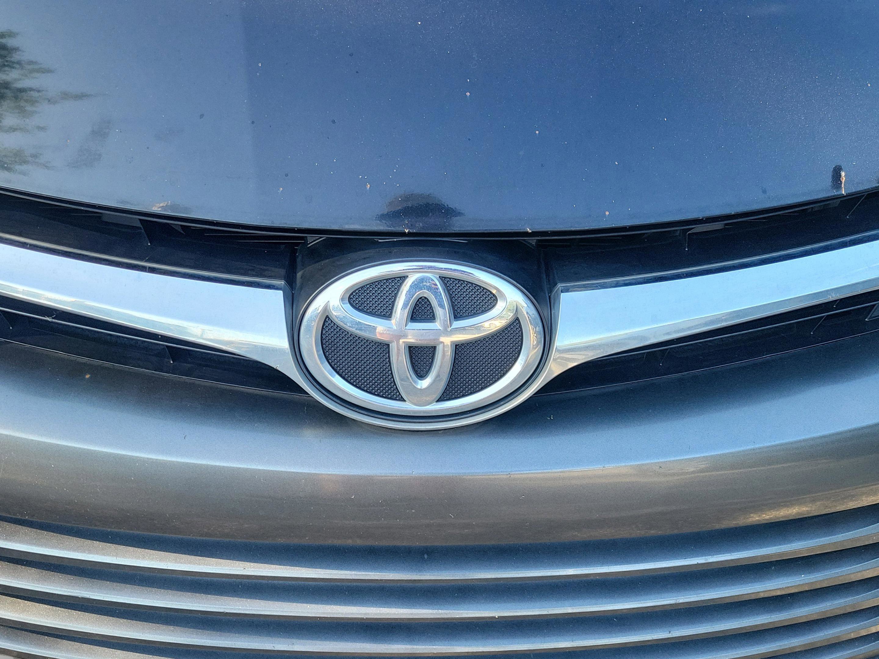 Used 2016 Toyota Camry LE FWD image 11