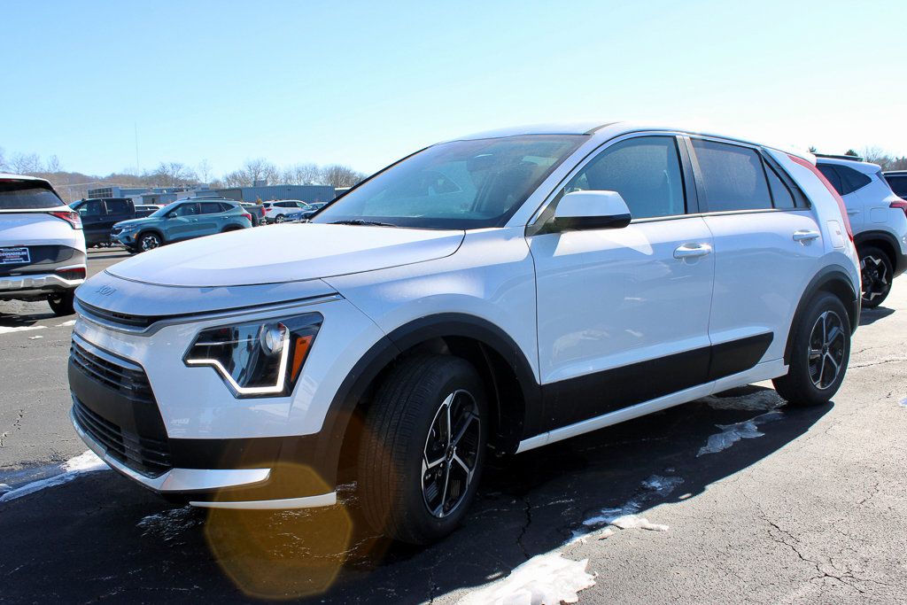 New 2025 Kia Niro LX video 3