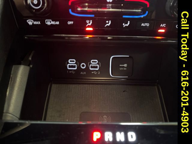 Used 2025 Jeep Grand Cherokee Altitude image 16