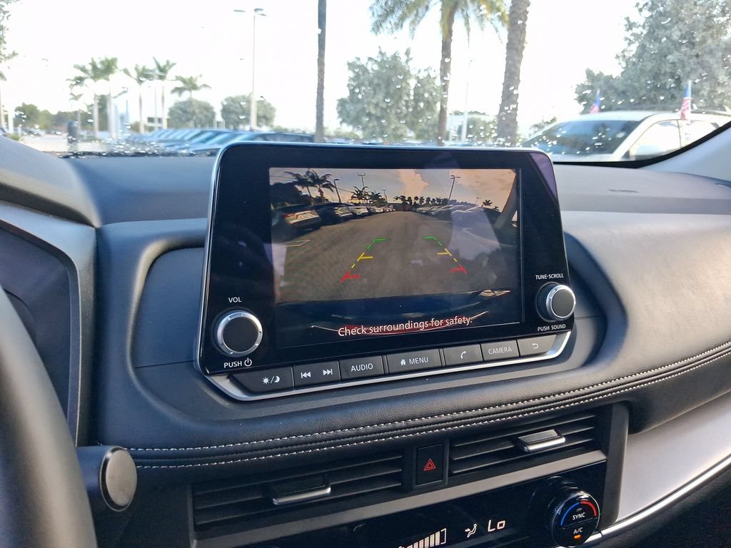 Used 2026 Nissan Rogue SV FWD image 23