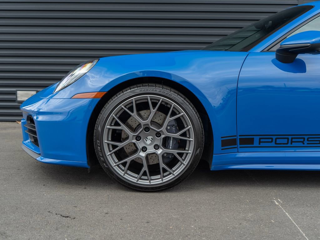 Certified 2025 Porsche 911 Carrera T image 12