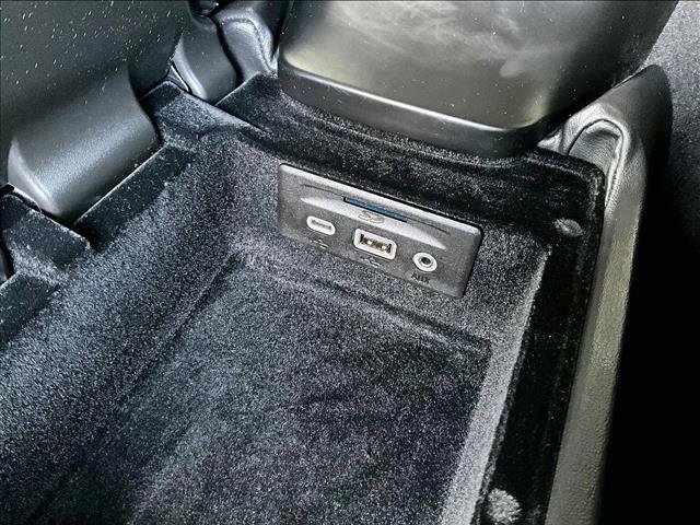 Used 2020 Chevrolet Corvette Stingray Coupe w/ Z51 Performance Package image 23