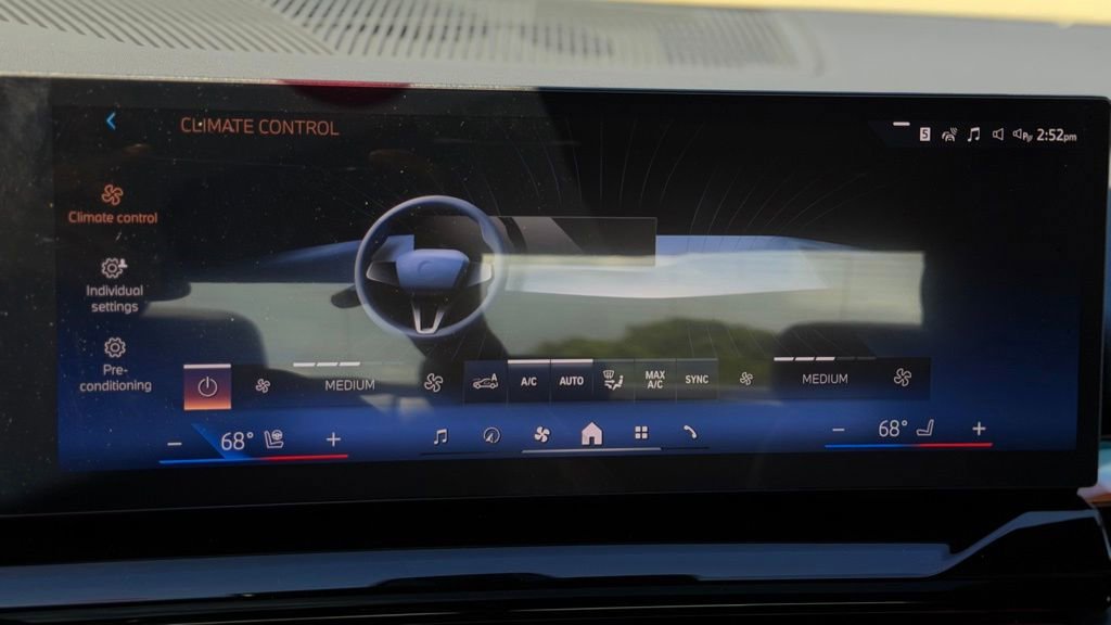 New 2027 BMW 530i xDrive w/ Premium Package AWD/4WD image 17