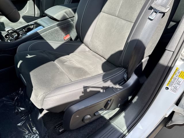 Certified 2023 Volvo XC40 Recharge Plus AWD/4WD image 17