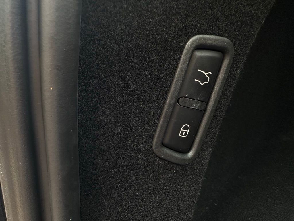 Used 2023 Maserati Levante Modena image 30