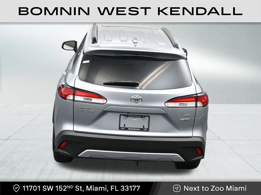 Used 2024 Toyota Corolla Cross LE image 16