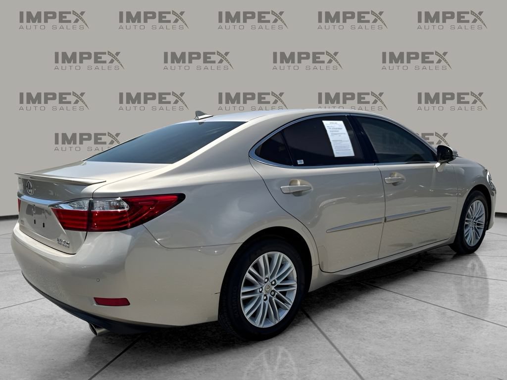Used 2014 Lexus ES 350 w/ Luxury Package FWD image 5