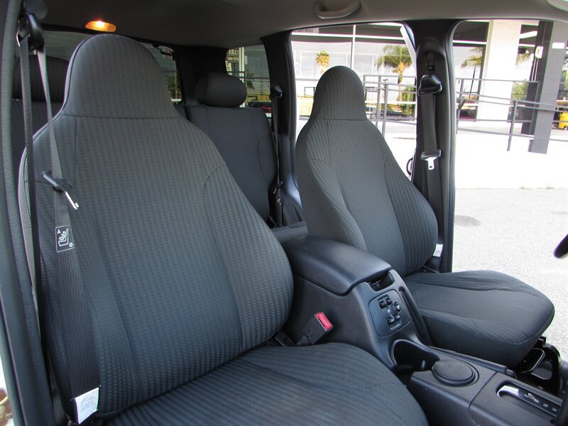 Used 2004 Jeep Liberty Sport w/ PWR Convenience Group AWD/4WD image 29