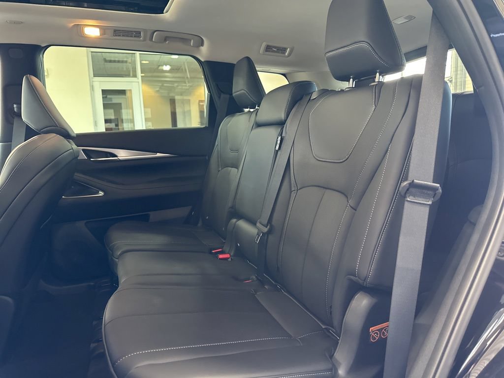 New 2027 INFINITI QX60 Luxe w/ Cargo Package AWD/4WD image 31