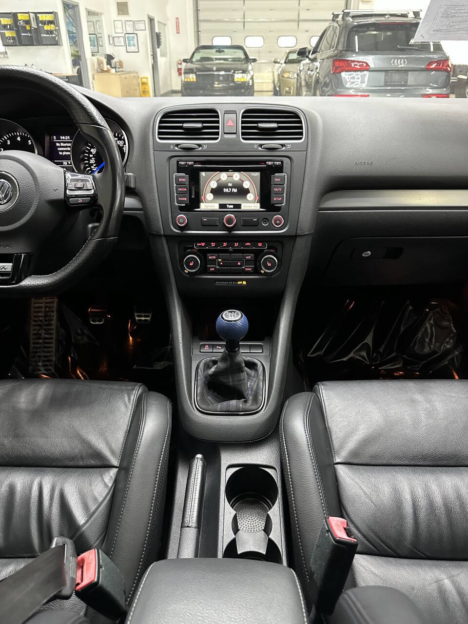 Used 2013 Volkswagen Golf R 4-Door image 26