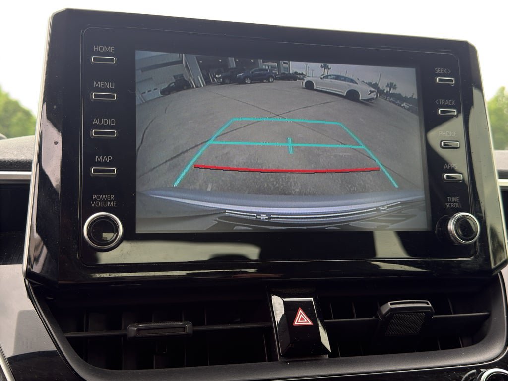 Used 2020 Toyota Corolla LE FWD image 17