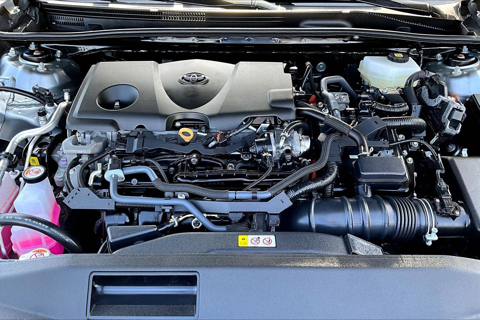 Used 2025 Toyota Camry SE image 10