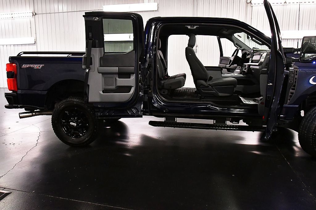 Used 2024 Ford F350 XLT w/ XLT Premium Package AWD/4WD image 29