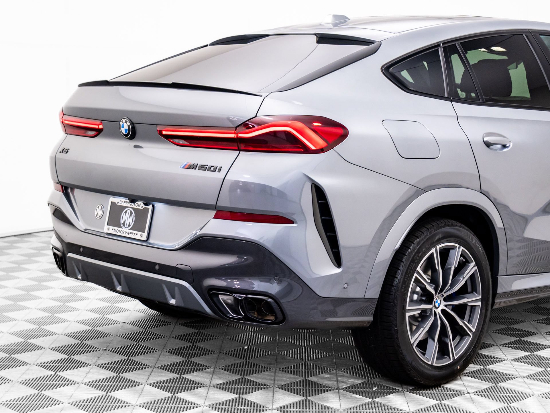Used 2026 BMW X6 M60i AWD/4WD image 33