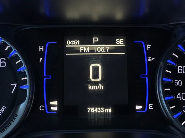Used 2015 Chrysler 200 Limited w/ Convenience Group FWD image 28
