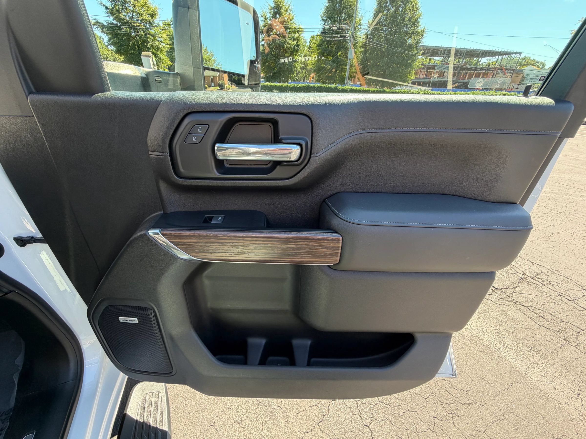 Used 2020 Chevrolet Silverado 2500 High Country w/ Technology Package AWD/4WD image 24