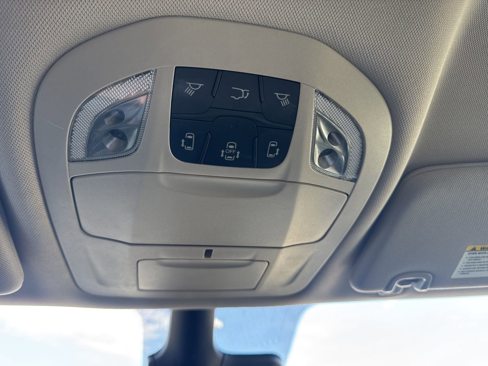 Used 2024 Chrysler Pacifica Touring-L FWD image 33