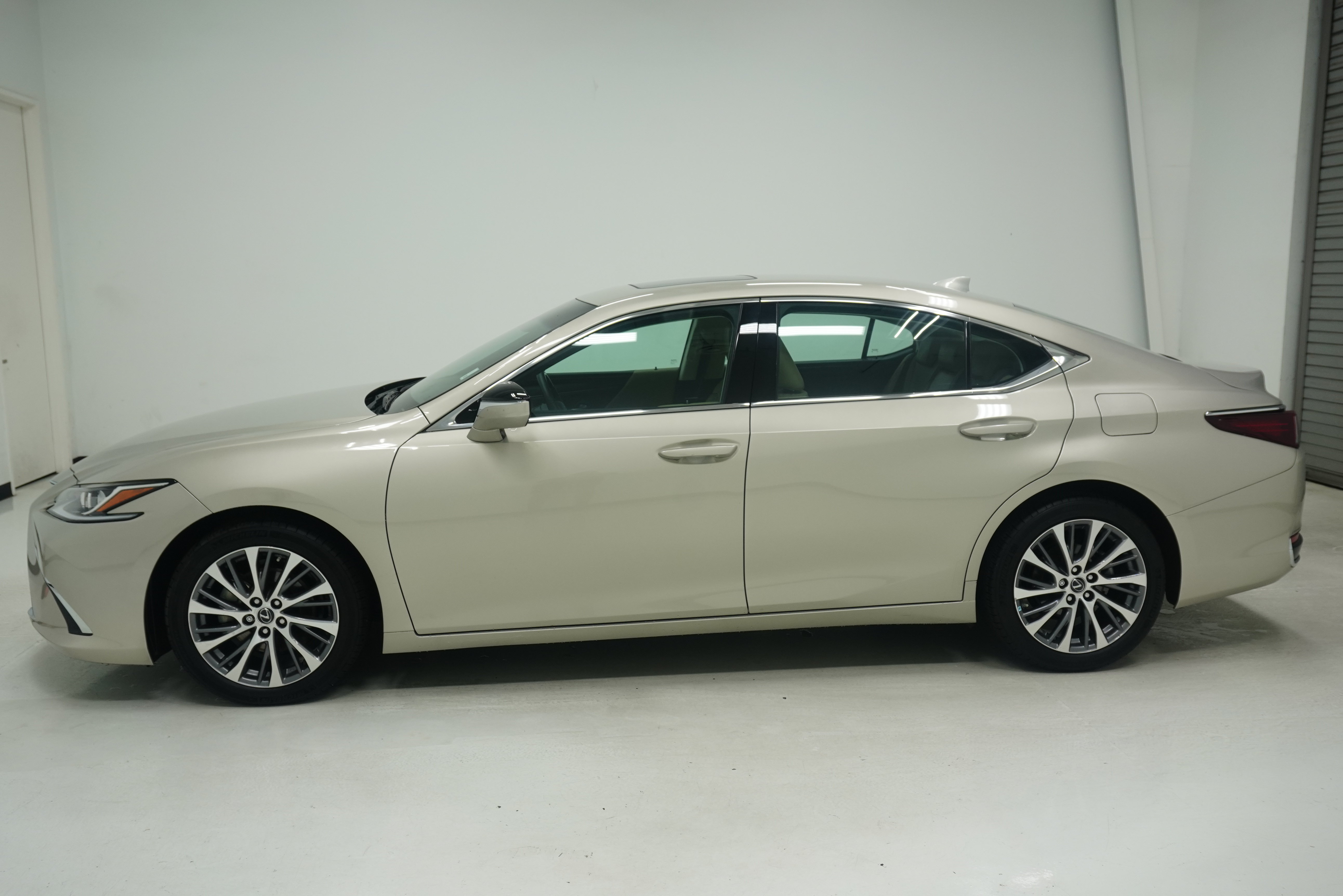 Used 2021 Lexus ES 250 w/ Premium Package AWD/4WD image 7