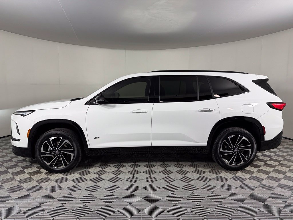 Used 2026 Buick Enclave Sport Touring AWD/4WD image 11