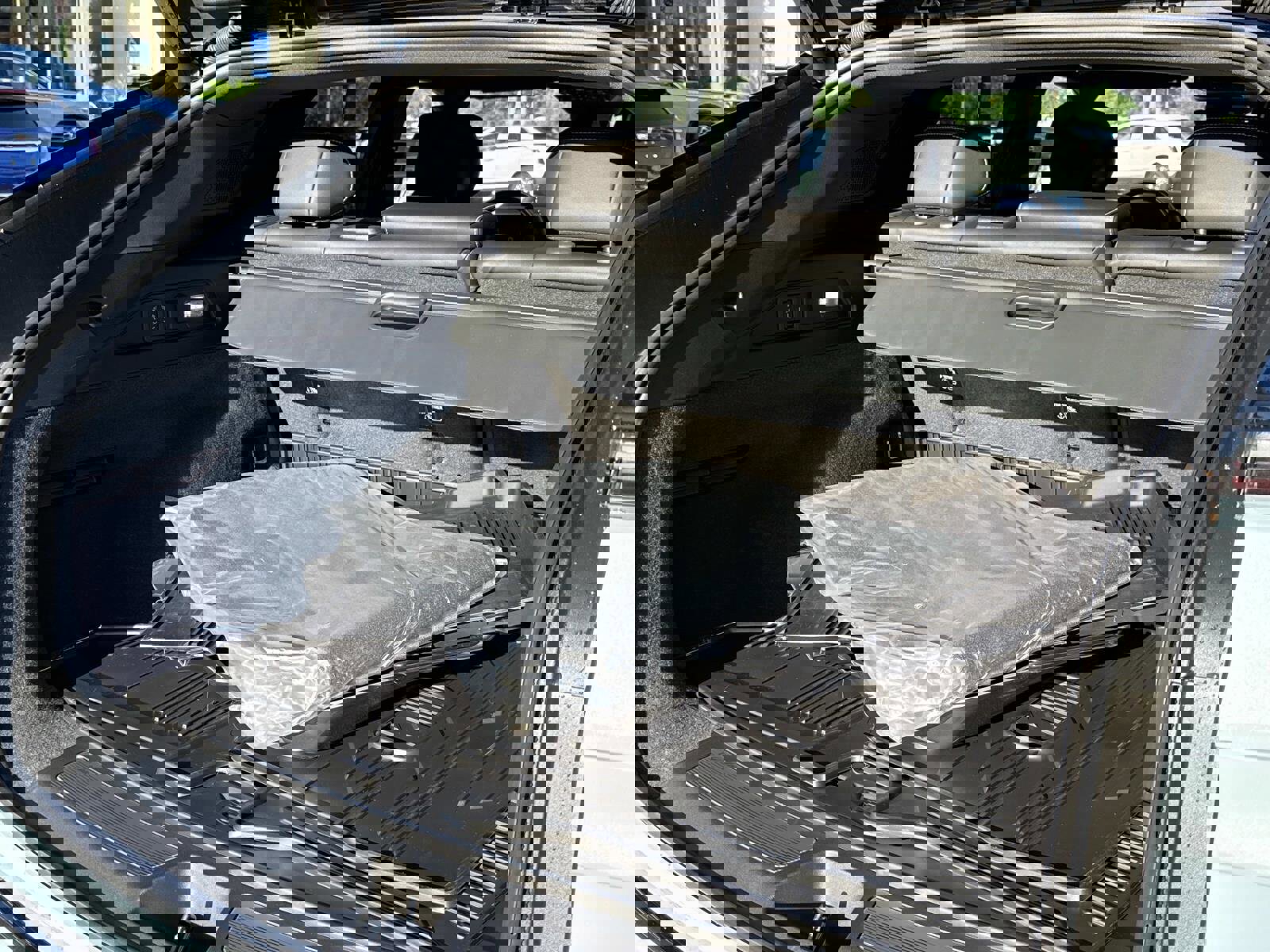 New 2026 Cadillac Lyriq V w/ Exterior Carbon Fiber Package image 32