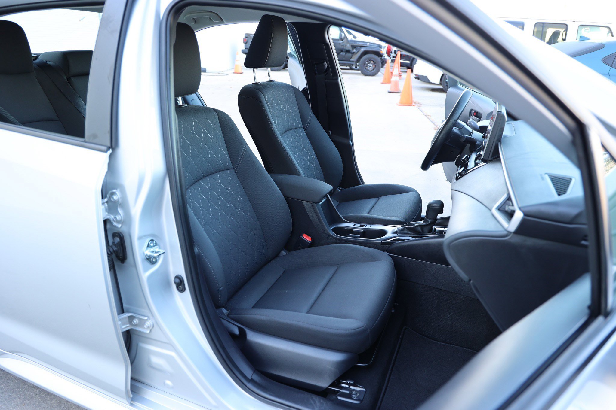 Certified 2025 Toyota Corolla LE image 30