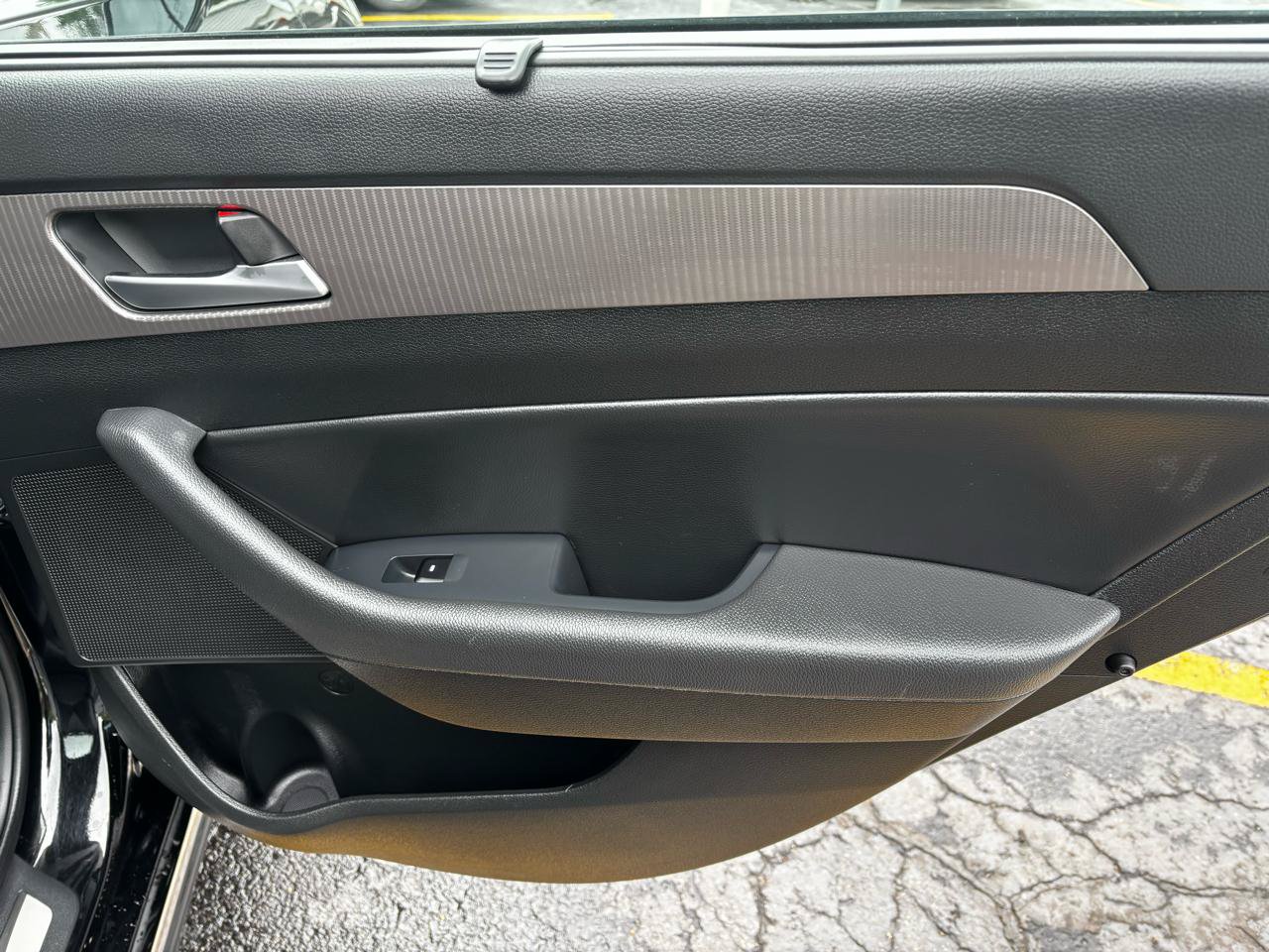 Used 2018 Hyundai Sonata Limited w/ Cargo Package FWD image 25