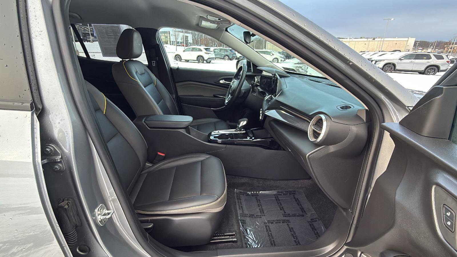 Used 2024 Chevrolet Trax ACTIV w/ Driver Confidence Package image 19